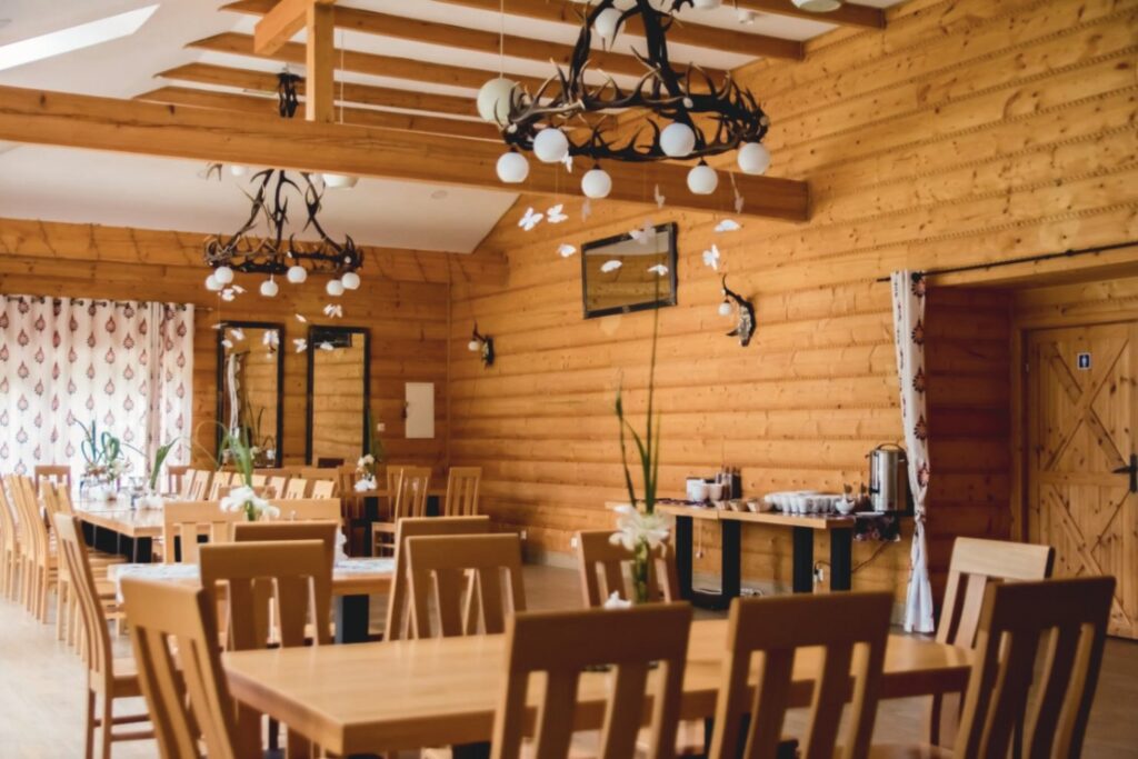Sala biesiadna Karczmy Rudawka – miejsce na przyjęcie weselne